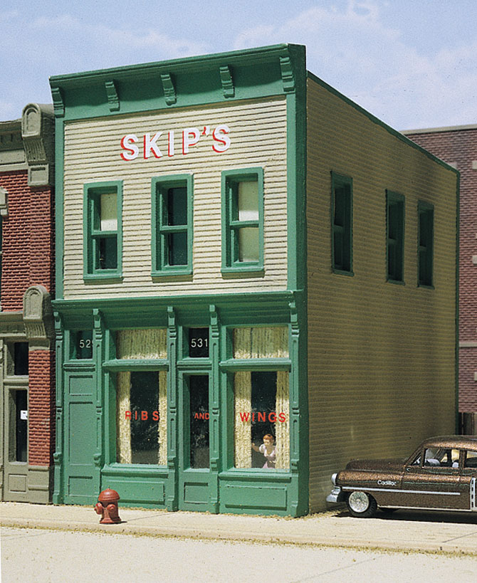 Woodland Scenics Skip's Chicken and Ribs - HO Scale Kit