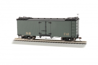 Bachmann On30 Reefer Box Car - Green with Black Roof